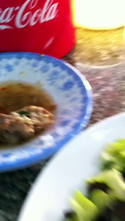 ThankTV.com - Bữa trưa cơm bụi - Lunch in Vietnam