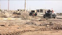 Bombas do EI freiam forças iraquianas em Ramadi