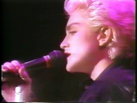 Madonna - Papa Don't Preach - '87 Who's That Girl Tour in Japan
