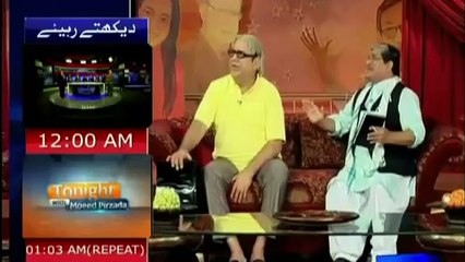 Azizi as Film Director with Story Writer Hasb e Haal