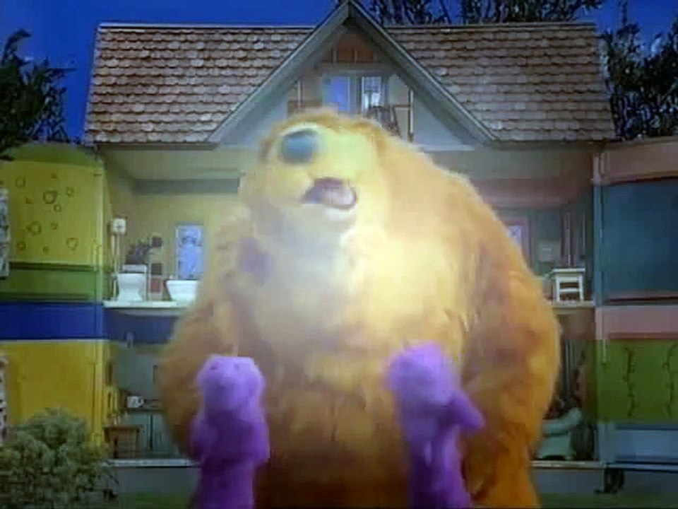 Nalle Har Ett Stort Blått Hus