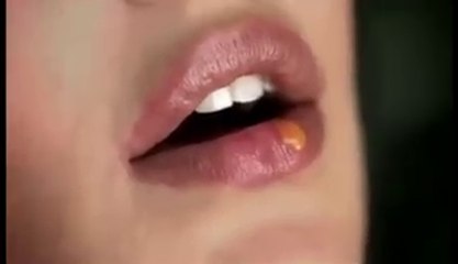 Larki ky Hot lips check kro