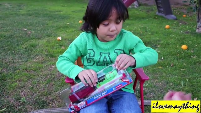 Thomas Trackmaster Motorized Engine: Unboxing Talking Percy the Mail Engine