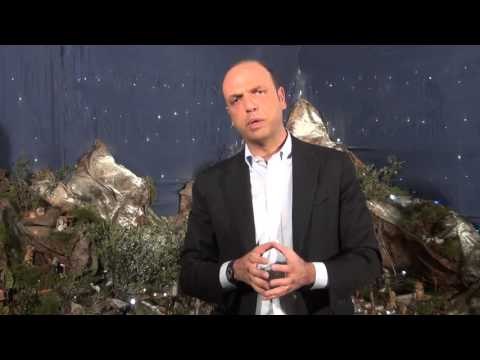 Angelino Alfano - Auguri di buon Natale! (24.12.15)