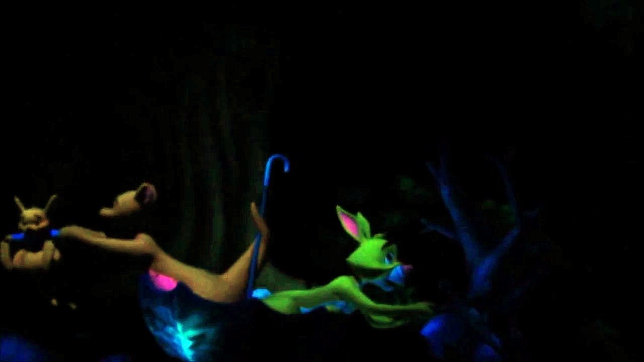 colorful Winnie the Pooh Ride | Disneyland pooh