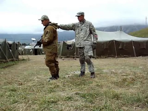 защита от нападения на часового. Нестандартные приёмы рукопашного боя