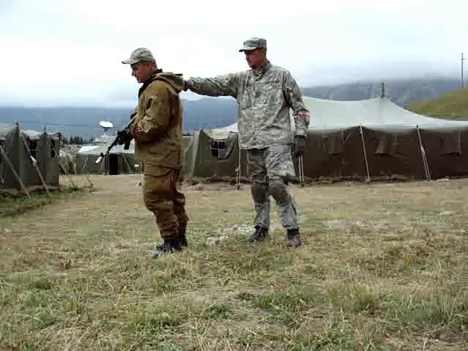 защита от нападения на часового. Нестандартные приёмы рукопашного боя