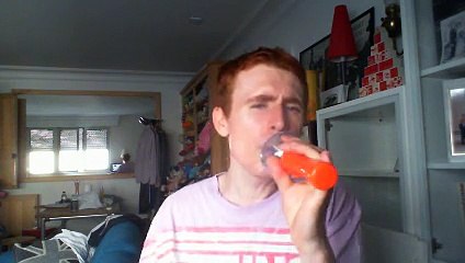 Wiwi égratigne "amen" des Prêtres