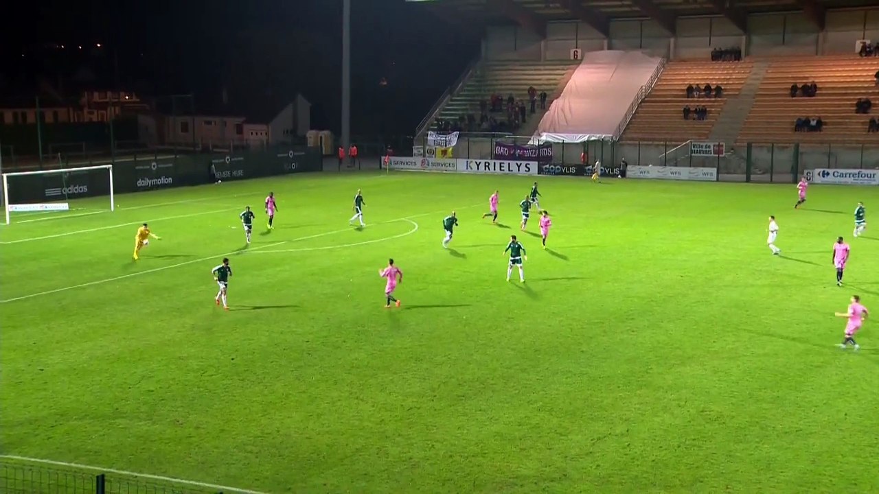 Le but de N. Sliti face à Clermont (13ème Journée Red Star 2-1 Clermont)