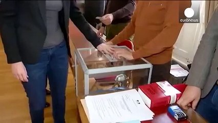 Fransadaki bölgesel seçimlerde aşırı sağcı Ulusal Cephenin zaferi