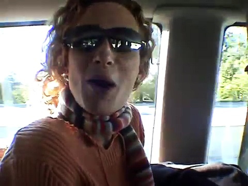 Avril Lavigne - Behind the Scenes of