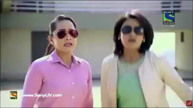 Scene d'action d'un film Indien tellement débile... WTF??