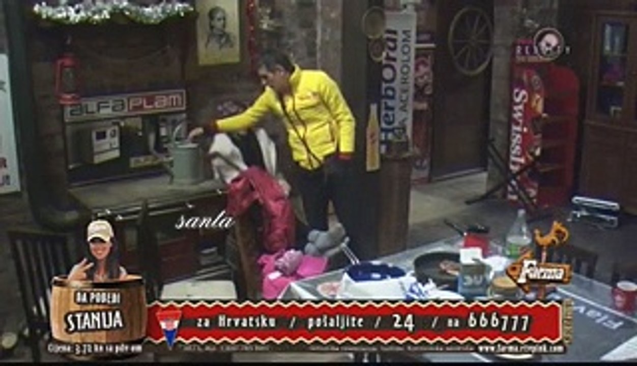 Farma 6_Stanija Je kriva za Jelenu Golubovic do cega  je doslo da je Kristijan poljeva vodom _26_12_2015