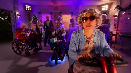 Ho Ho Holiday Special | Bad Giftin’ Grannies Music Video | Nick