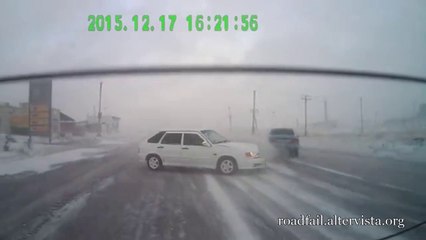 Car Crash & Accident Compilation December 2015 (3)