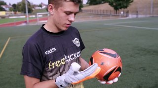 Nike GK Confidence Goalkeeper Gloves – Test & Review by freekickerz