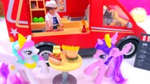 Playmobil Fast Food Truck Car with Burgers, Fries, Hotdogs with My Little Pony Toys Cookie