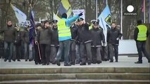 Slovenya polisinden zam protestosu