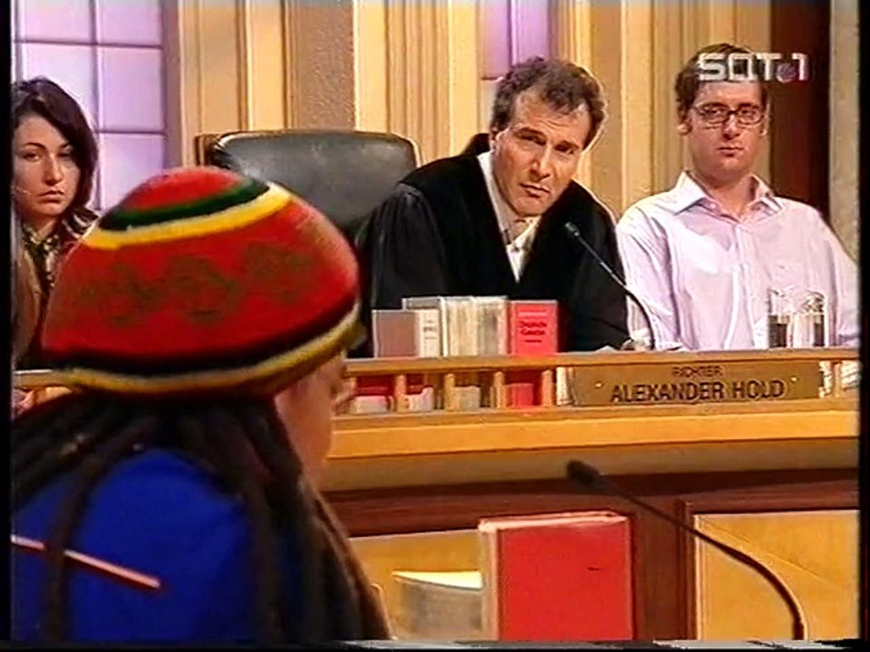 Richter Alexander Hold mit Burkhard Henze