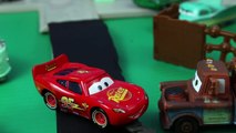 Disney Cars Mater and Lightning McQueen Watch Frozen Olaf and Sven Fix Road at Radiator Springs