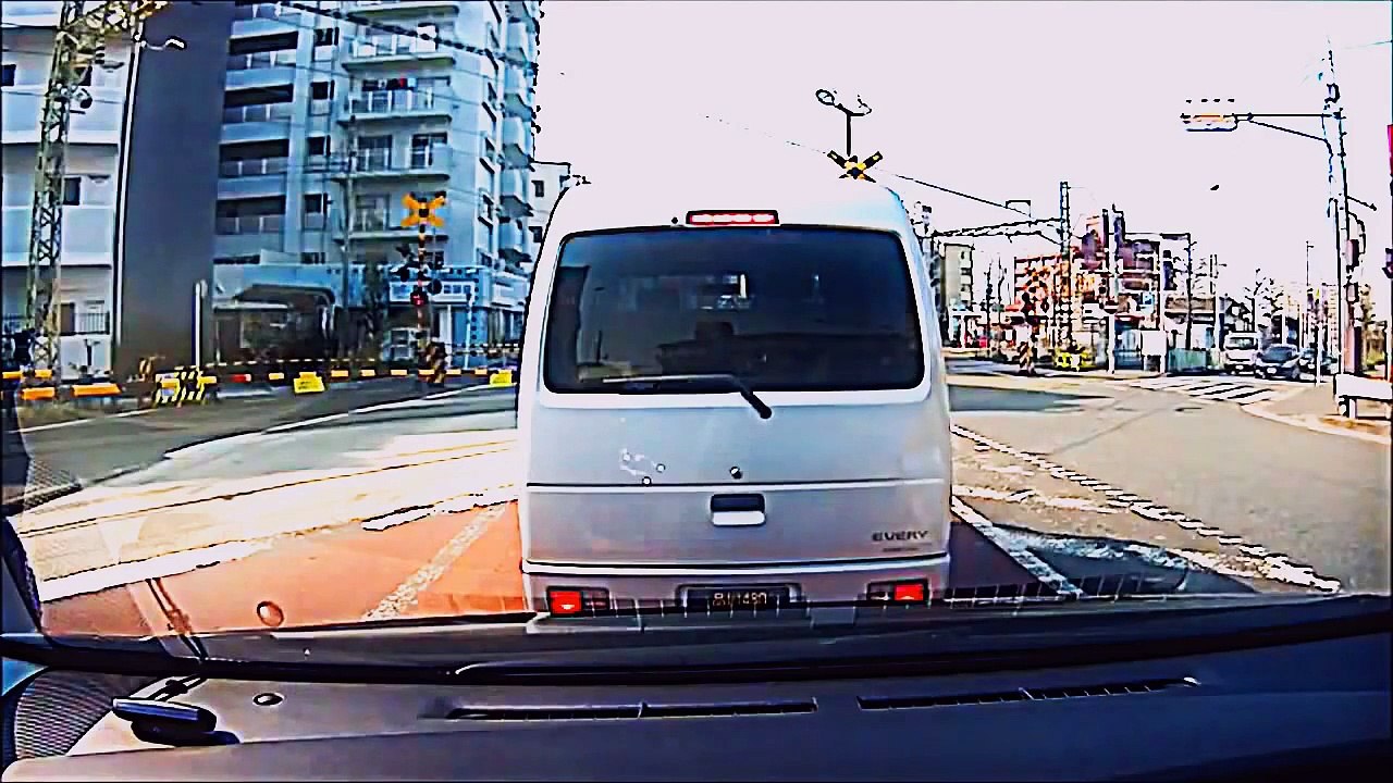 ドライブレコーダー　危険運転・事故まとめ