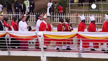 Papa Francis Ugandada katledilen Hristiyanlar için ayin yönetti