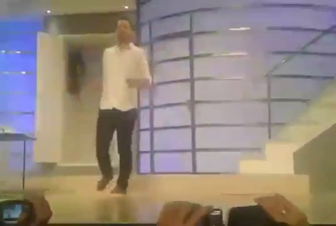 Saludo final Marcianos en la Casa en el estreno (video @muaflorPP) - 25 de Diciembre