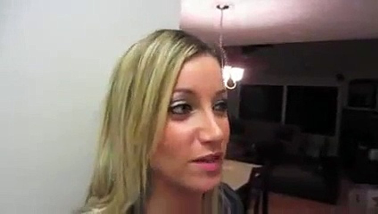 Karısını Yatakta Aldatırken Yakalayan Adam