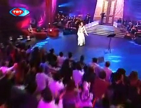 candan erçetin kızılcıklar oldu mu dere geliyor dere