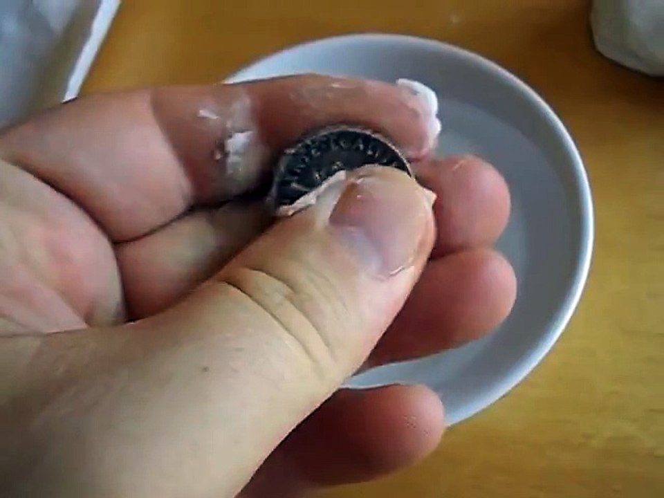Nettoyer une monnaie en argent - Collection