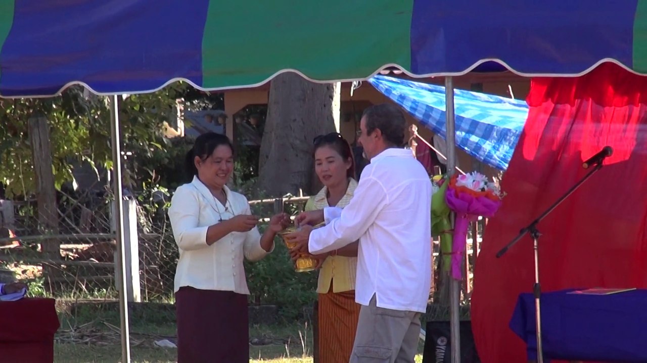 Fête & danses d'inauguration de la Maison 7 villages au Laos