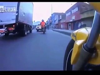 【びっくり映像】バイククラッシュ映像集 -Motorcycle Fail and Crashes Compilation
