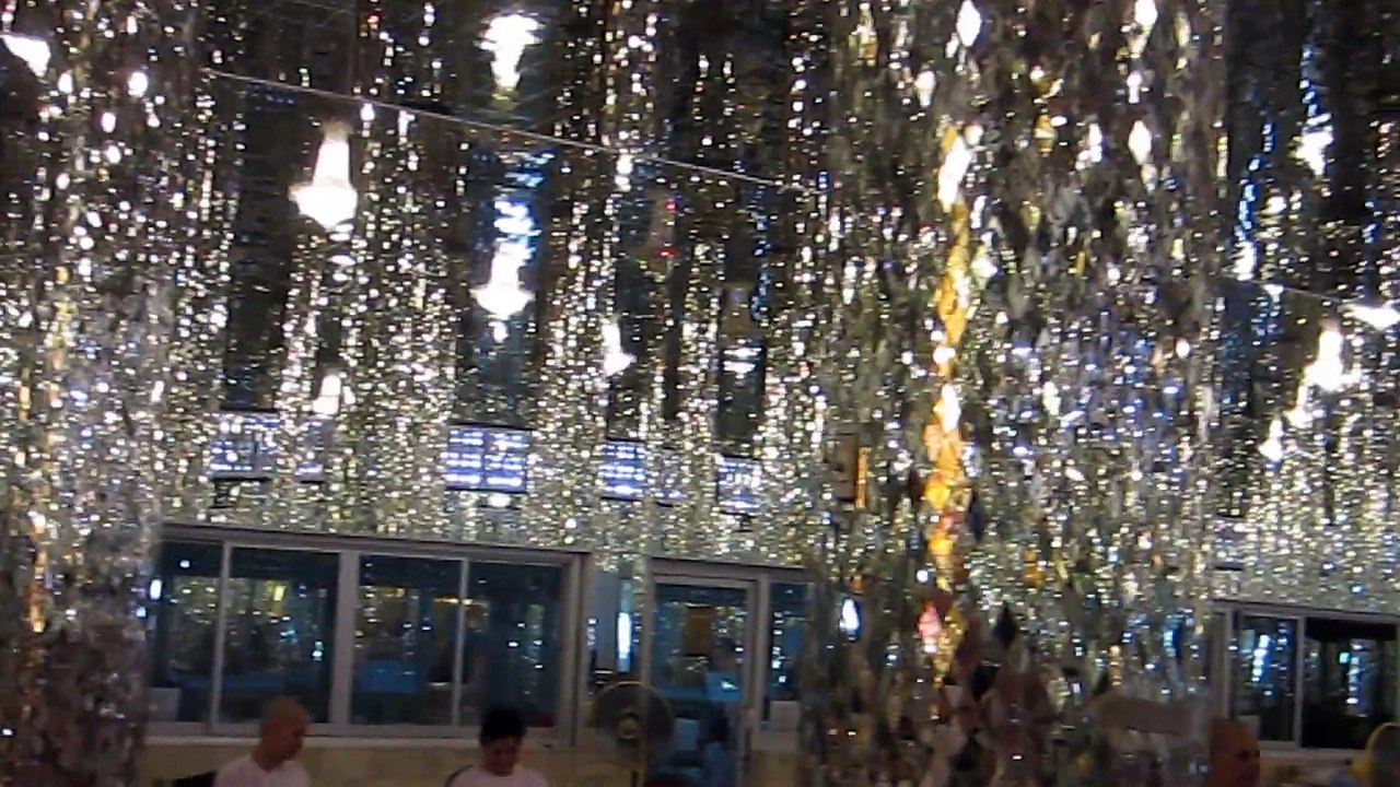 TEMPLE BOUDDHISTE SUR LA ROUTE DE PHITSANULOKE  (THAÏLANDE) LE 23 NOVEMBRE 2015