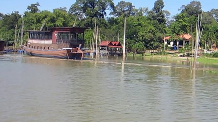 CROISIÈRE ET MAISONS FLOTTANTES A UTA THANI ENTRE AYUTTHAYA ET PHITSANULOKE (THAÏLANDE) LE 26 NOVEMBRE 2015