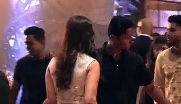 Shocking! Salman Bumps into Aishwarya at Stardust Awards - On EntertainmentDhamal