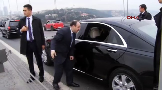 President Erdoğan stops man from committing suicide off Bosporus Bridge