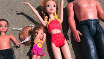 FROZEN Vacation Little Mermaid ARIEL DISNEYCARTOYS Beach Barbie Parody Anna, Kristoff & Ki