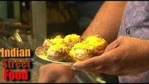 Street food mumbai - Bhel & Dahi puri - indian street food mumbai