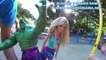 elsa Barbie Boneca Muñeca Mattel Hulk Boneco Muñeco Marvel Avengers no parque Toys Juguetes Kids