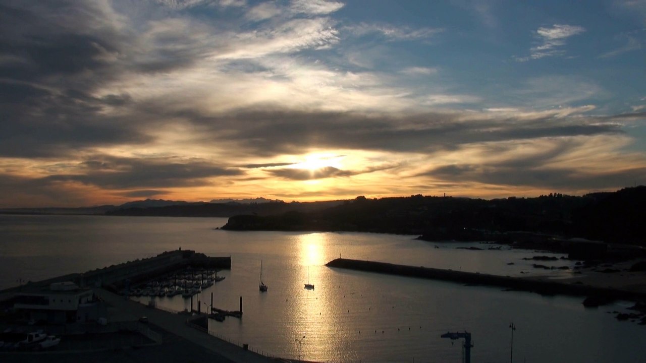 Paisaje: Amanecer en costa de Candás, Asturias 27 diciembre