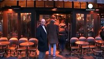 Pariste saldırıya uğrayan La Bonne Biere kafesi yeniden açıldı