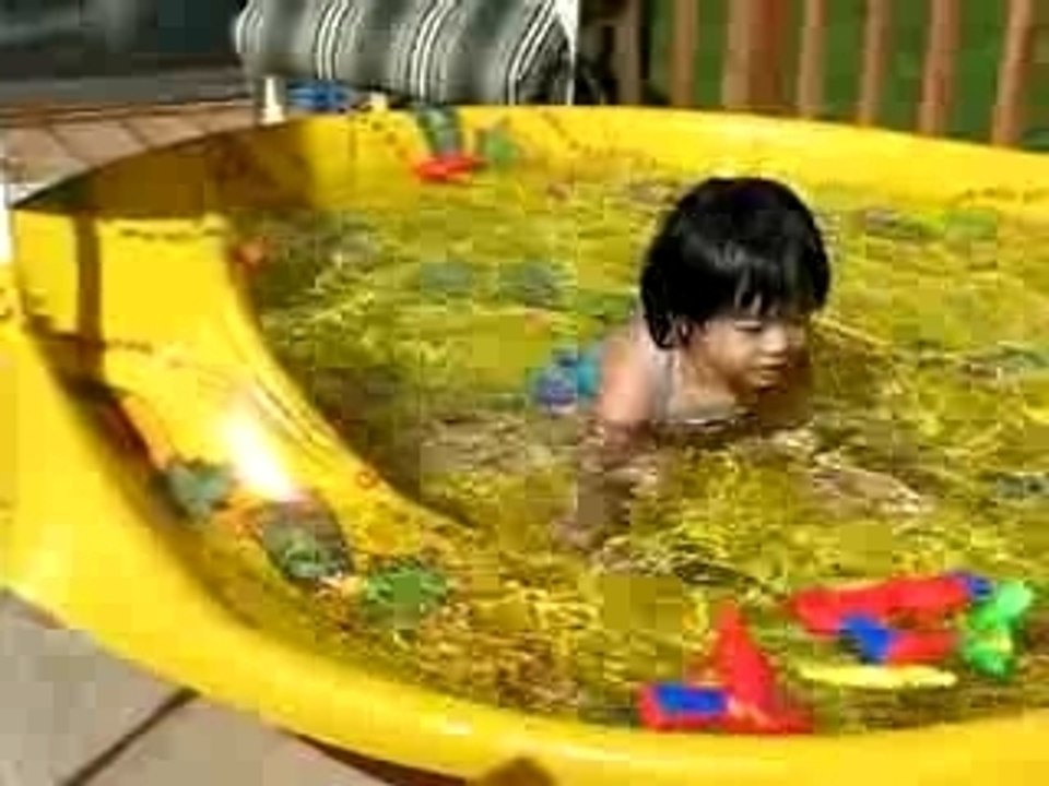 Stephanie tap boi