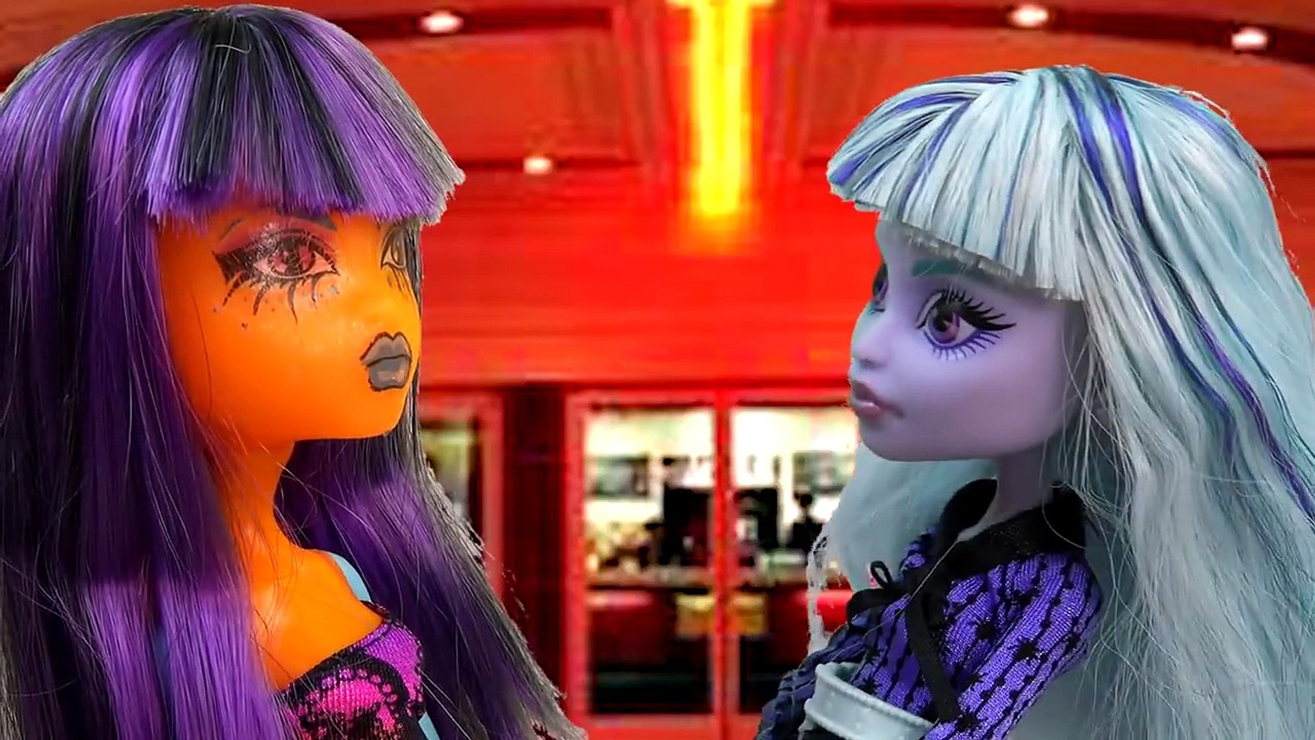Monster High Draculaura Clawd Wolf Movie Date CAM Doll Playing Video Cookieswirlc