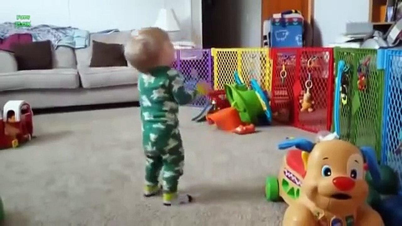 Lustige Baby Videos Zum Totlachen Compilation 2014 [NEW, BEST, FUNNIEST] #7