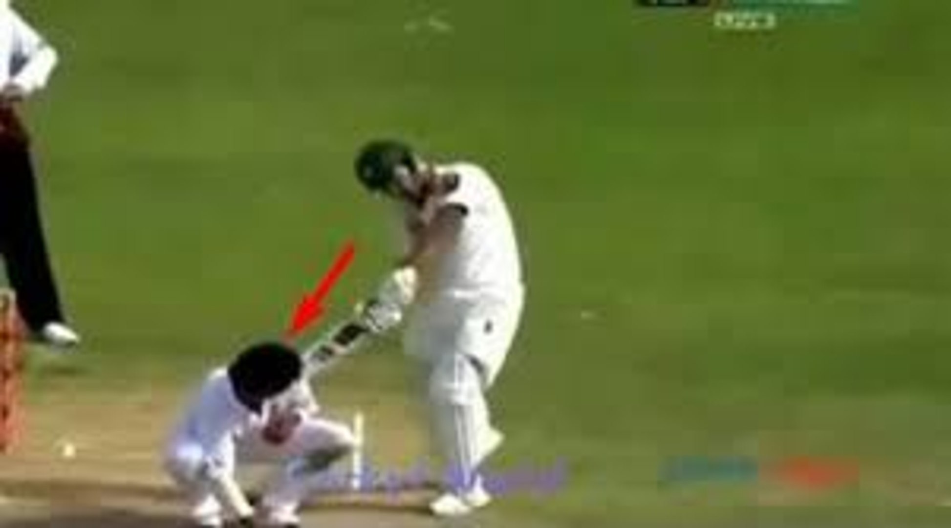 Umar Akmal hits Indian Bowler with his bat Pak vs Ind