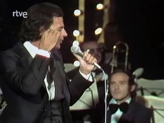 Julio Iglesias - A mis 33 Años