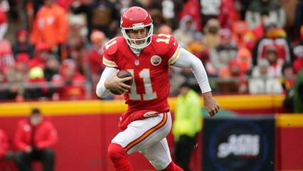 Can't-Miss Play: Alex eludes with legs