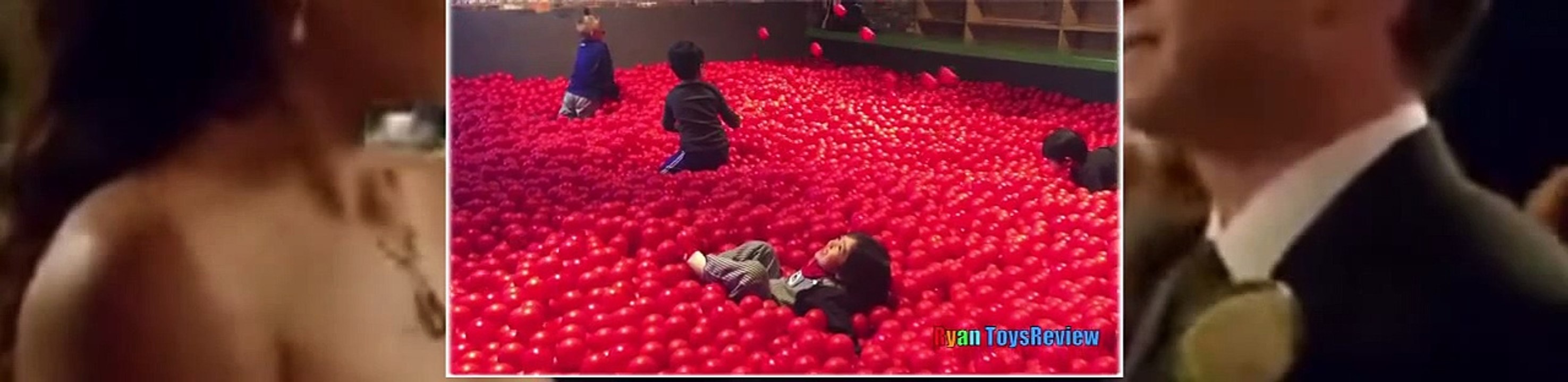Lintérieur de laire de jeux de la famille lieu de plaisir pour les enfants BALLON GÉANT de la FOSSE de la salle de jeux avec des boules Enfants p