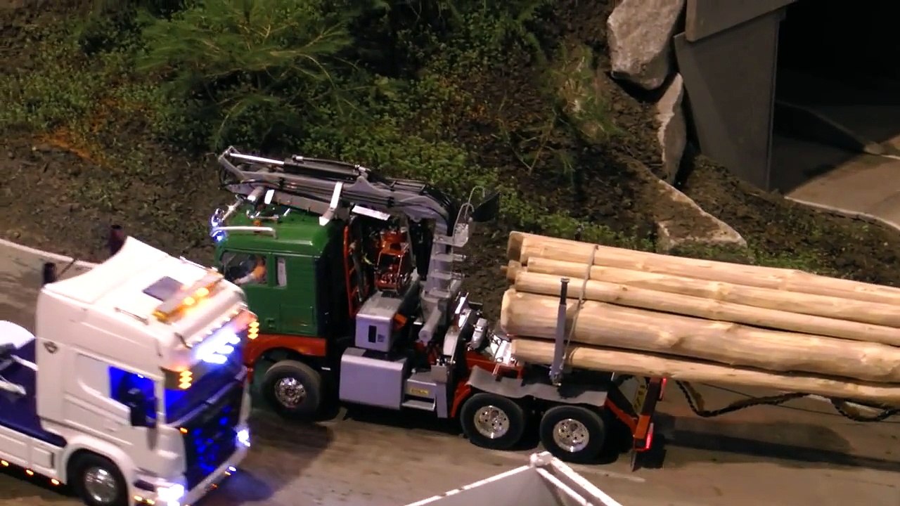 RC SCALE MODEL TRUCK IN ACTION / Faszination Modellbau 2015