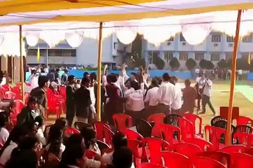 Engineering College Girls Dancing Madly on Bhojpuri Song